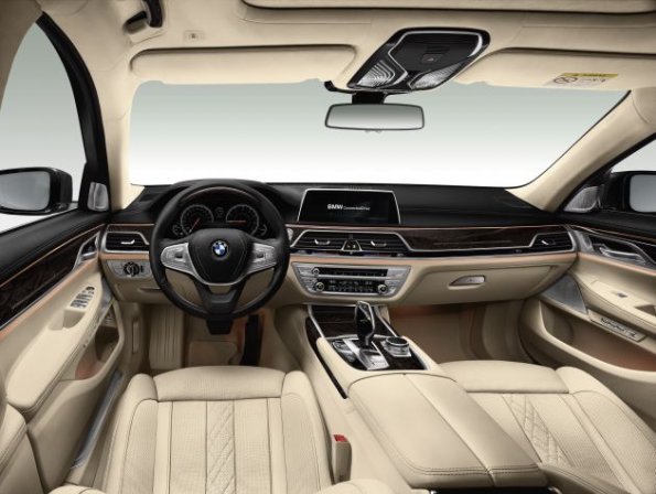 Cockpit und Armaturen im BMW 7er