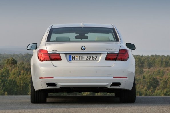 Der BMW 7er in der Heckansicht