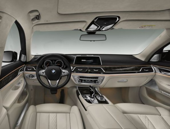 Cockpit und Armaturen im BMW 7er 