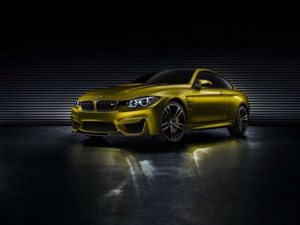 Front- und Seitenpartie am BMW M4 Coupé