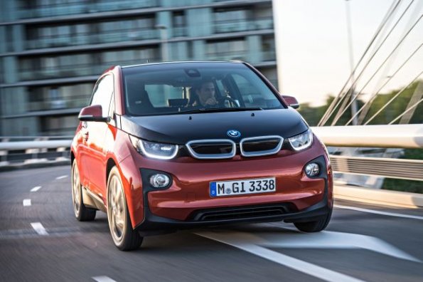 Front- und Seitenpartie des BMW i3