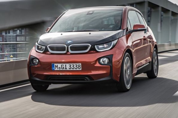 Die Fahrzeugfront des BMW i3