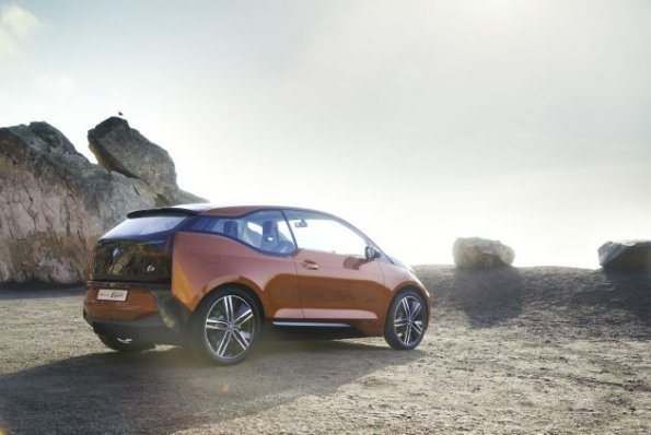 Heck- und Seitenansicht des BMW i3 Concept Coupe