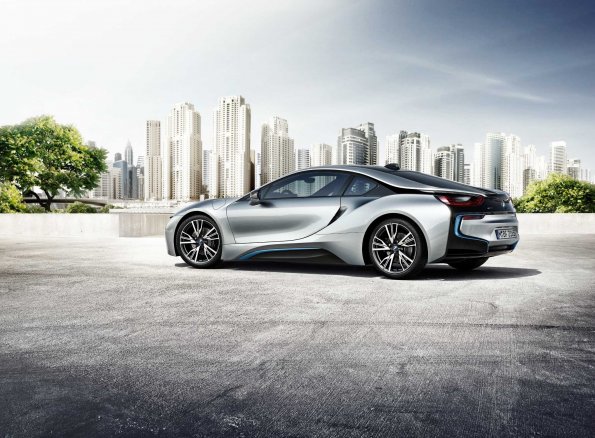 Die Seitenpartie des BMW i8