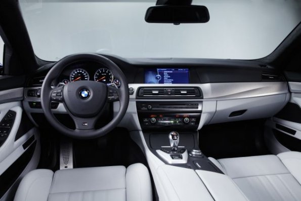 The new BMW M5 (06/2011)