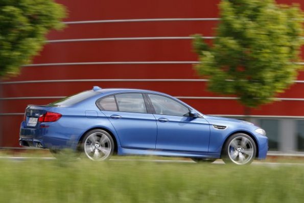 The new BMW M5 (06/2011)