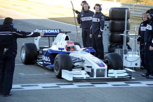 Tuesday, 20 January 2009 Valencia, Spain. The roll out of the BMW Sauber F1.09 BMW Sauber F1 Team driver Robert Kubica (POL) drives the new car for the first time. This image is copyright free for editorial use © BMW AG