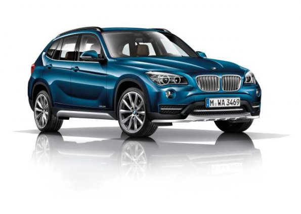 Front- und Seitenpartie des BMW X1