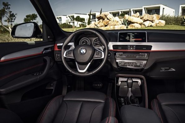 Cockpit und Armaturen im BMW X1