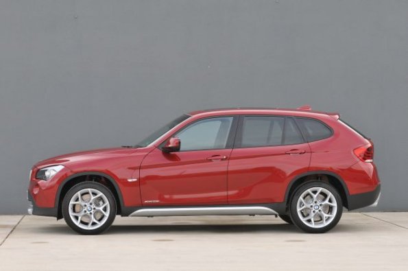 Der BMW X1 im Profil