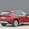 Heck- und Seitenansicht des BMW X1