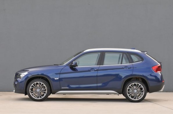 Der BMW X1 im Profil