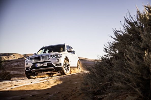 Fahraufnahme mit dem BMW X3