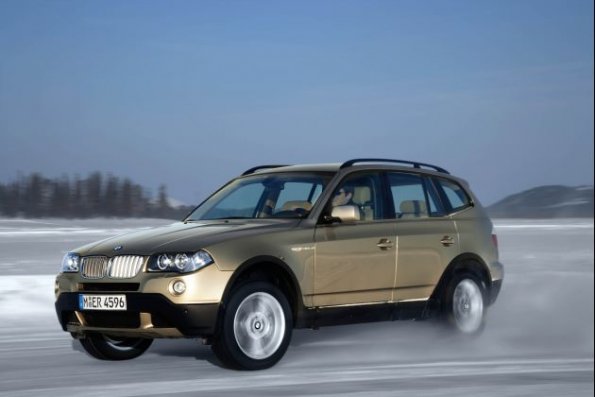 Auf Schnee gut unterwegs: der BMW X3