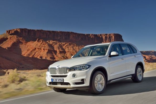 Die Frontpartie des BMW X5