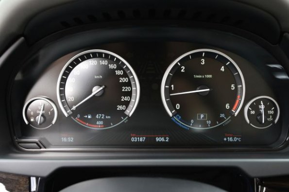 Die Instrumente des BMW X5