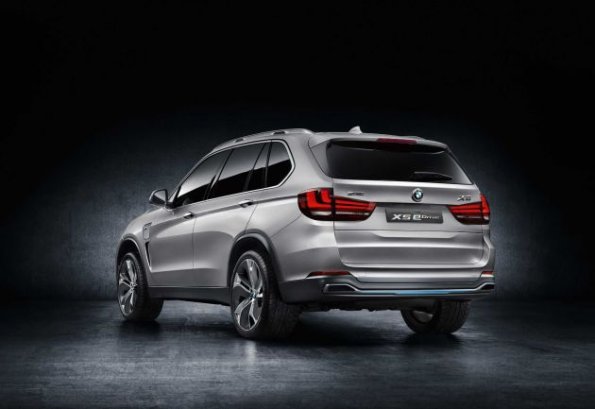 Die Heckpartie am BMW X5 Concept e-drive