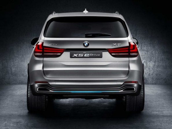 Das Heck des BMW X5 Concept e-drive