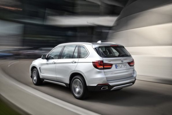 Heckpartie des BMW X5 eDrive