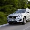 Front- und Seitenpartie des BMW X5 eDrive