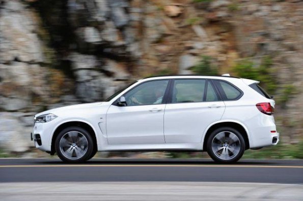 Seitenansicht des BMW X5 M50d