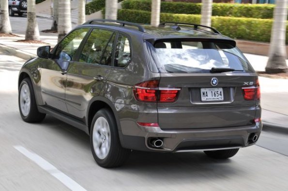 The new BMW X5 xDrive35i ? On Location Miami (04/2010)