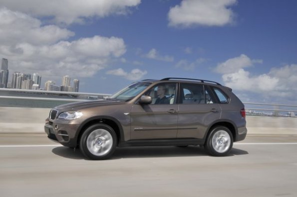 The new BMW X5 xDrive35i ? On Location Miami (04/2010)