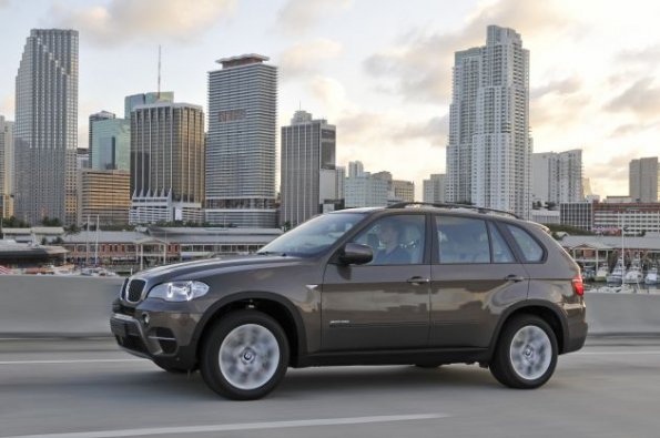 The new BMW X5 xDrive35i ? On Location Miami (04/2010)