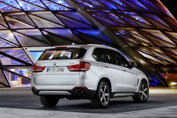 Die Heckpartie des BMW X5 xDrive 40 e