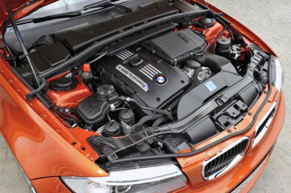 BMW 1 Series M Coupe Engine. (12/2010)