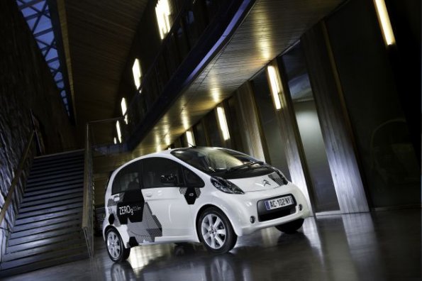 Front- und Seitenpartie des Citroen C-Zero Airdream