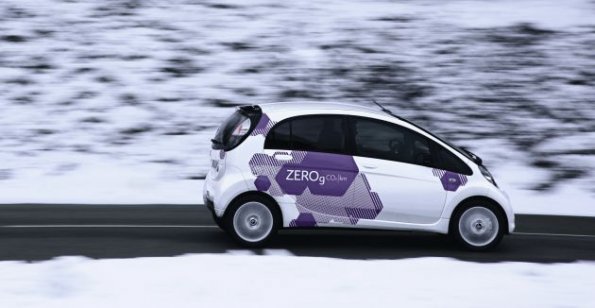 Fahraufnahme des Citroen C-Zero Airdream