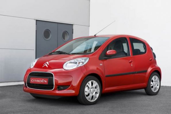 Front- / Seitenansicht des Citroen C1