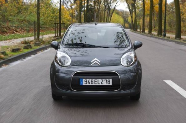 Frontansicht des Kleinwagens Citroen C1