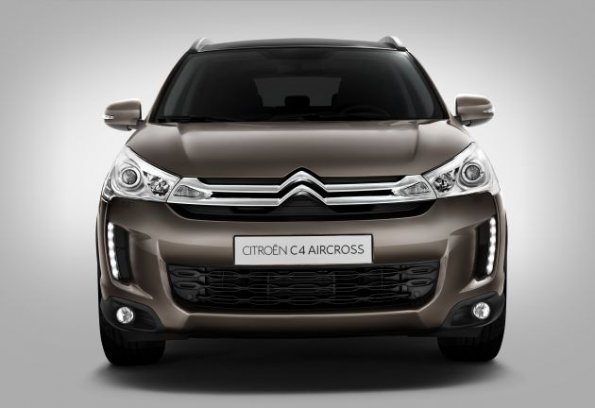 Der Blick von vorn auf den Citroen C4 AirCross