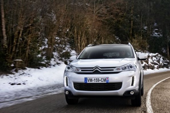 Eine Aufnahme mit der Frontpartie des Citroen C4 AirCross