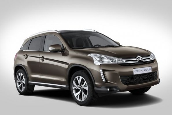 Front- und Seitenpartie des Citroen C4 Aircross