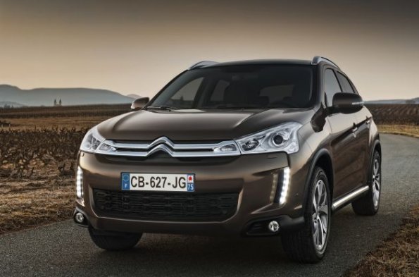 Die Frontansicht des Citroen C4 Aircross