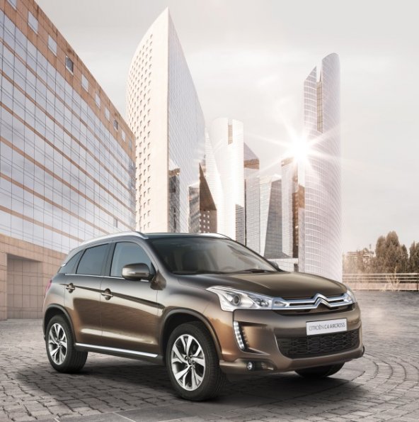 Die Seitenansicht des Citroen C4 Aircross