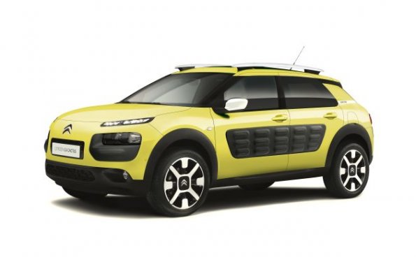 Front- und Seitenpartie des Citroen C4 Cactus