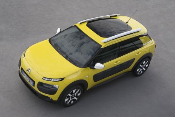 Ein Blick von schräg oben auf den Citroen C4 Cactus