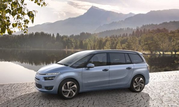 Die Seitenpartie des Citroen C4 Grand Picasso