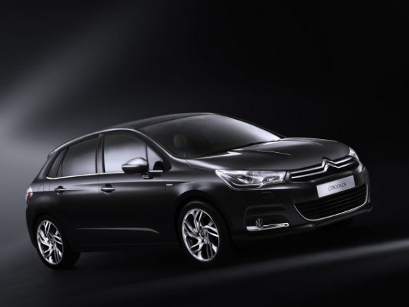 Front- und Seitenansicht des Citroen C4