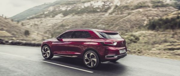 Heck- und Seitenpartie des Citroen Concept Car DS Wild Rubis