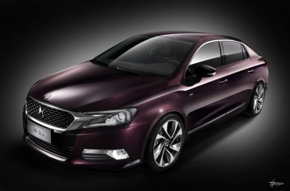 Front- und Seitenpartie des Citroen DS 5 LS