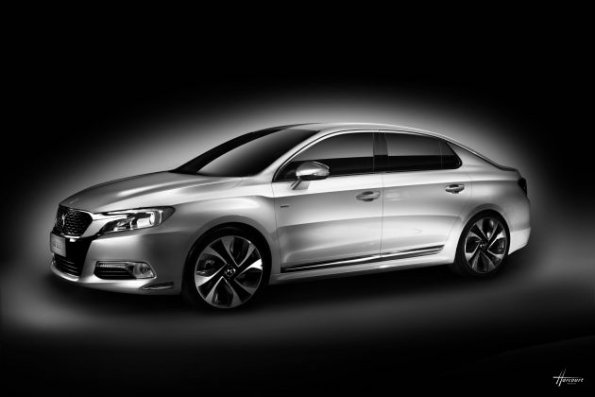 Seitenpartie am Citroen DS 5 LS