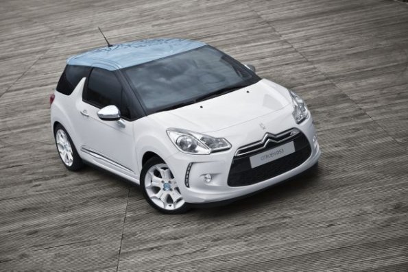 Der Citroen DS3 aus der Vogelperspektive