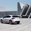 Die Au&szlig;enaufnahme zeigt die Heckpartie des Citroen DS4