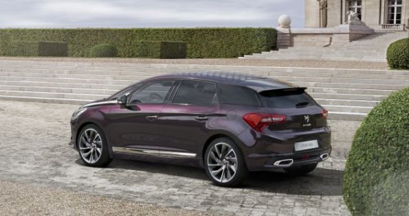 Heck- und Seitenansicht des Citroen DS5