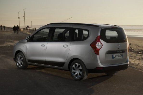 Die Seitenpartie des Dacia Lodgy